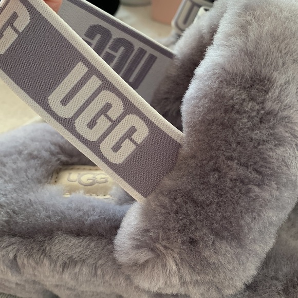 Ugg oh yeah fluff sandal slipper new out of box size 8 - Picture 2 of 6